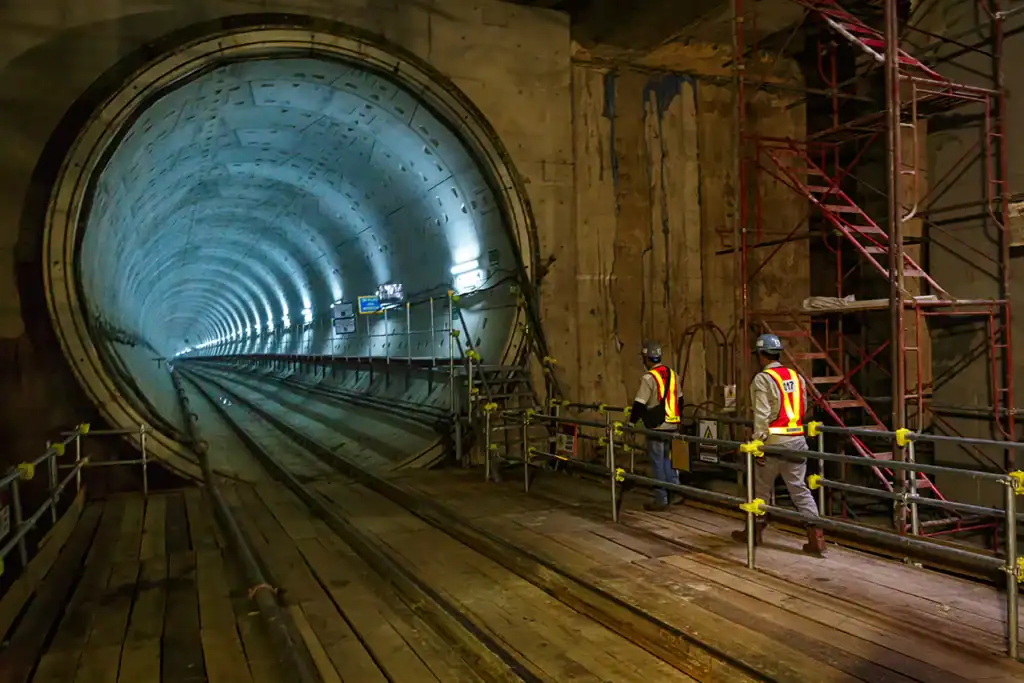Túnel de la centrale hydroélectrique EDF d'Hermillon en construction.